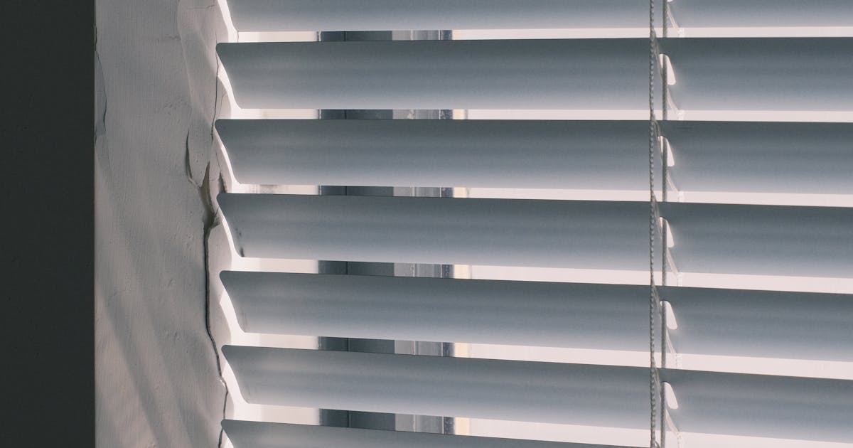 Cortinas Motorizadas y Persianas Inteligentes: Guía Completa para Panamá